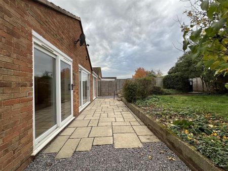 3 bedroom bungalow to rent - Photo 5