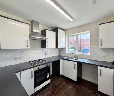3 bedroom terraced house to rent - Photo 5