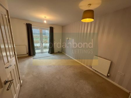 2 bedroom terraced house to rent - Photo 4