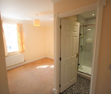 3 bedroom terraced house to rent - Photo 4