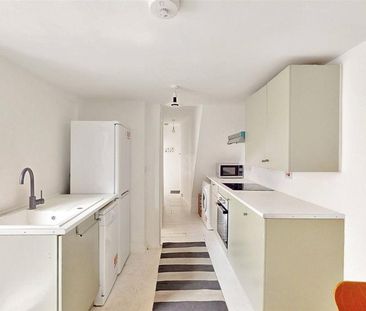 2 bedroom apartment to rent - Photo 6