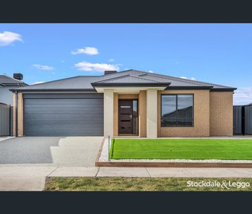 16 Ash Grove, Donnybrook, Vic 3064 - Photo 2