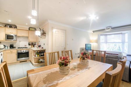 2 bedroom flat to rent - Photo 4