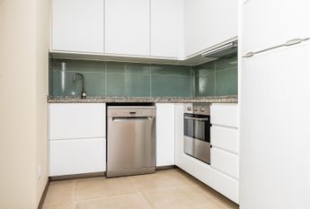 2+1 Bedroom Apartment in Canidelo (Remodeled)