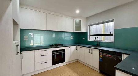 Your Next Home Awaits Ã¢ÂÂ Spacious and Comfortable Living! - Photo 5