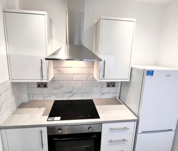 2 Bed Terraced House, Cambria Street, L6 - Photo 5