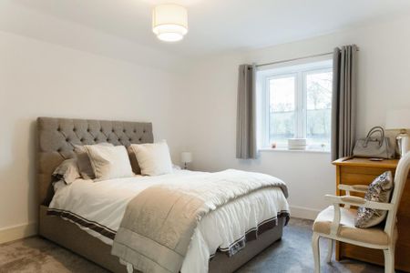 3 bedroom semi-detached house to rent - Photo 2