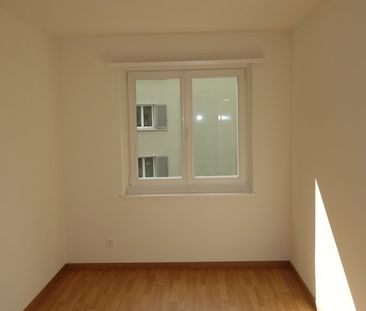Zentral gelegene Wohnung mit grossem Balkon - Foto 5
