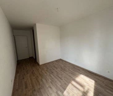 Sehr geräumige 3 Zimmer Genossenschaftswohnung mit Balkon - Photo 1