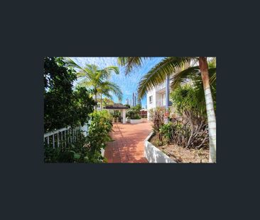 13/3 Barranbali Street, Chevron Island, Qld 4217 - Photo 4