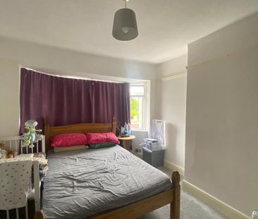 4 bedroom semi-detached house to rent - Photo 4