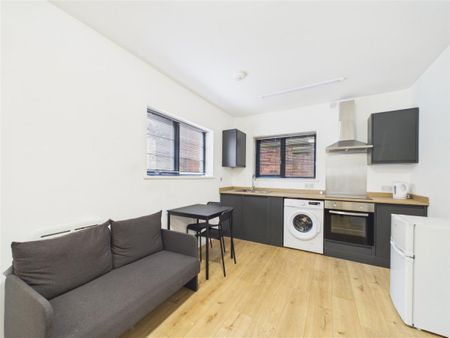 0 bedroom Studio flat to rent - Photo 2