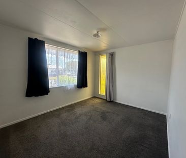 WALTON WAY, FLAXMERE, HASTINGS - Photo 4