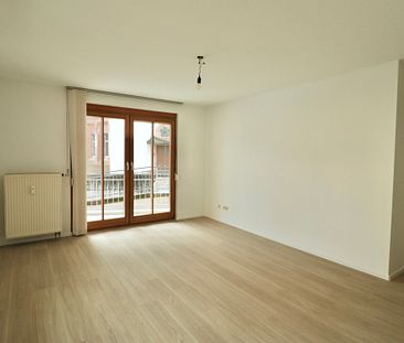 Moderne 2-Zimmer Wohnung mit Terrasse im Herzen von Schönau! - Foto 1