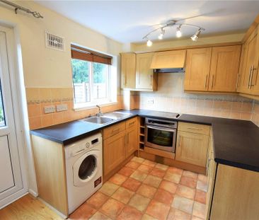 2 bedroom terraced house to rent - Photo 4