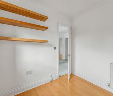 4 bedroom detached house to rent - Photo 3