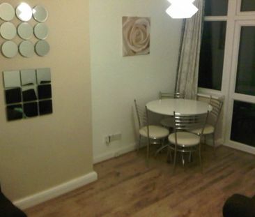 3/4 bed house Glendower Road 75 p/p/p/w - Photo 1