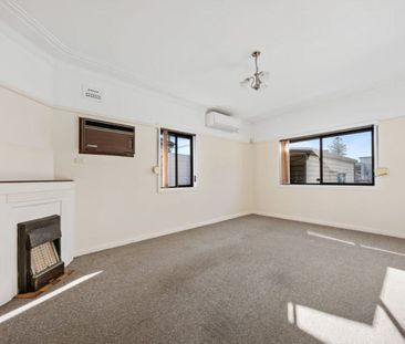 Fantastic Three Room House On Prime Fringe of Parramatta CBD - Photo 2