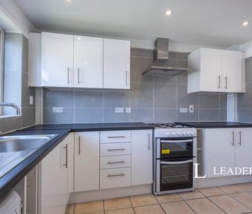 2 bedroom house to rent Hydean Way, SG2 - Photo 6