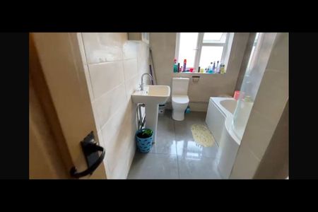 2 Bed Terraced House, Eldon Street, RG1 - Photo 4