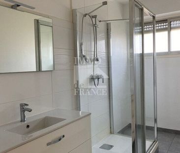 Location Appartement 2 pièces 77m² - Photo 5