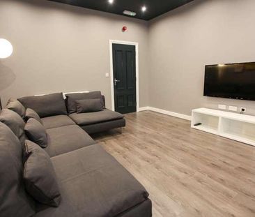 Pownall Square, L3 - Photo 2