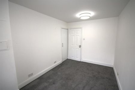 4 bedroom house to rent - Photo 3