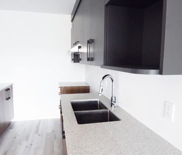 407-915 Rue Walsh - Photo 1