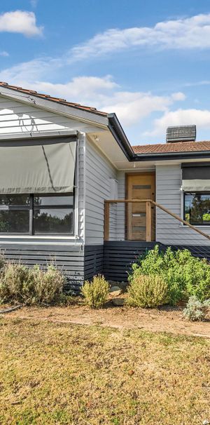 18 Owen Street Kennington VIC - Photo 1