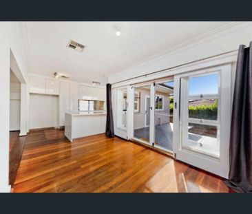Spacious 3 Bedroom Home - Photo 1