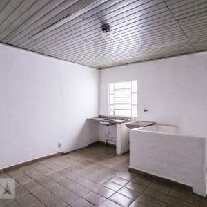 Studio para alugar com 32m², 1 quarto e sem vaga - Foto 1