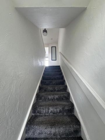 18 Hillmount Gardens, BT401TF, Larne - Photo 2
