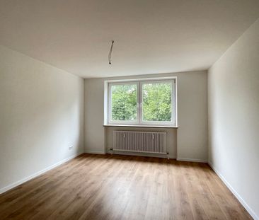 Helle renovierte 2,5-Zimmer-Wohnung mit Loggia im Univiertel zu ver... - Photo 1