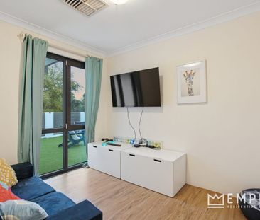 Old Meets New on Monaco! - Photo 1