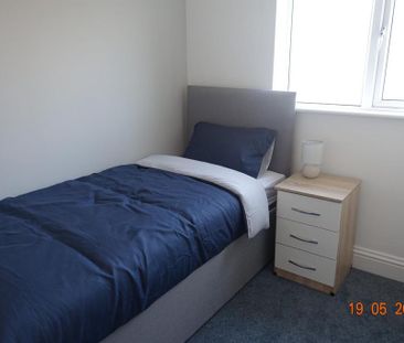 4 bedroom private hall to rent - Photo 6