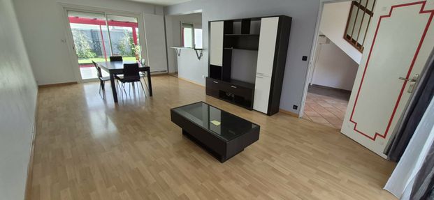 Location Maison 4 pièces 117m² THUMERIES 59239 - Photo 1