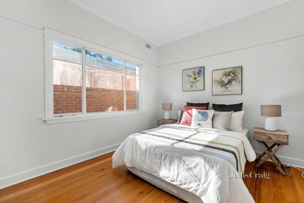 1/4 Valkstone Street, Bentleigh East - Photo 1