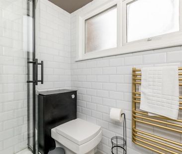 1 bedroom in a house share to rent - Photo 6