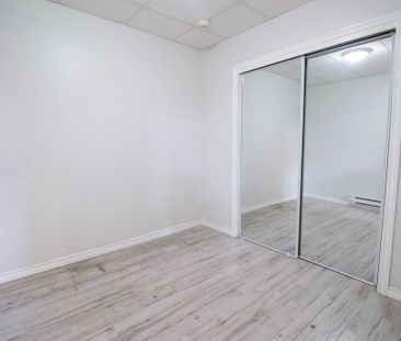 2 Bedroom Apartment in WELLAND!! - Photo 3