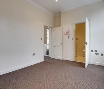 2 bed apartment to rent in Catherine Street, Elland - Photo 3