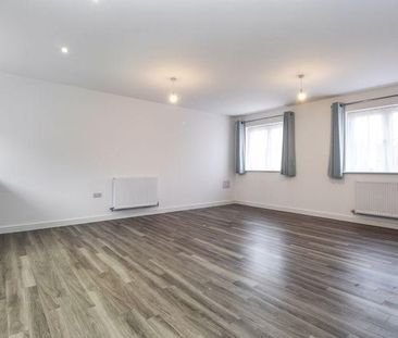 2 bedroom coach house to rent - Photo 3