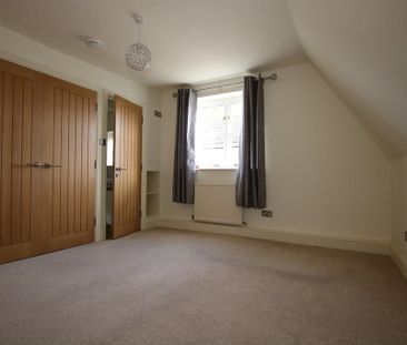2 bedroom end of terrace house to rent - Photo 4