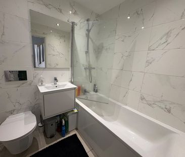 3 bedroom terraced house to rent - Photo 5