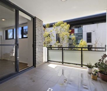 ModernApartment with Leafy Outlook in Prime Asquith Location - Photo 6