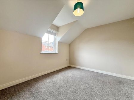 5 Lady Wallace Green, Lisburn, BT28 3NX - Photo 2