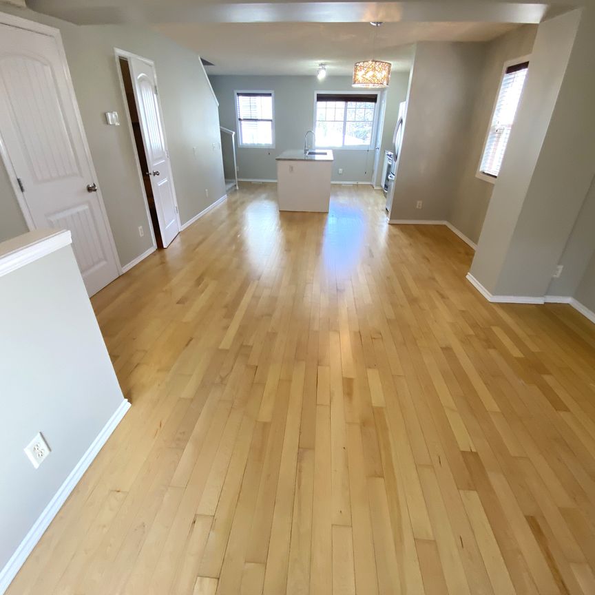 #18 8304 11 Avenue Southwest - Photo 1