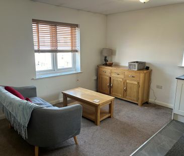 1 bedroom ground floor flat to rent - Photo 1