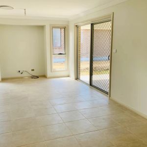 Four Bedroom Home - Photo 3