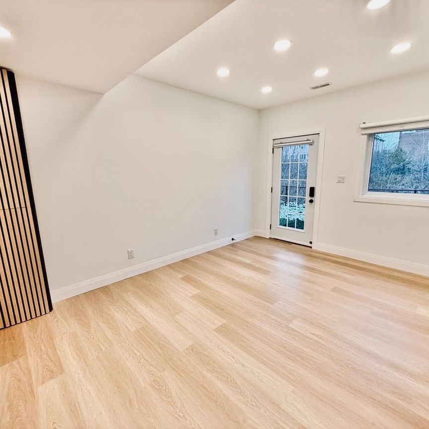 For Lease - 3186 Hines Drive Unit# 1, Oakville, Ontario - Photo 1