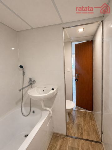 Pronájem bytu 2+1 60 m², Školní pěšina 5090, Chomutov - Photo 4